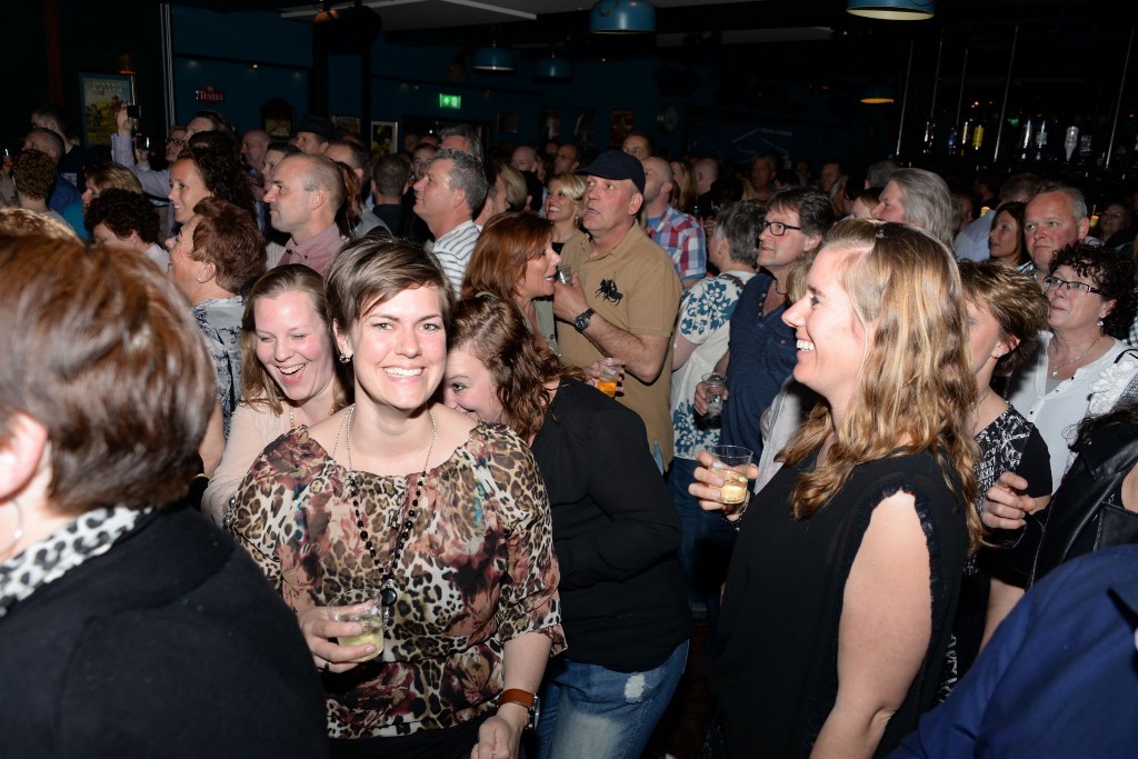 ../Images/Heel Noordwijkerhout zingt Hazes 021.jpg